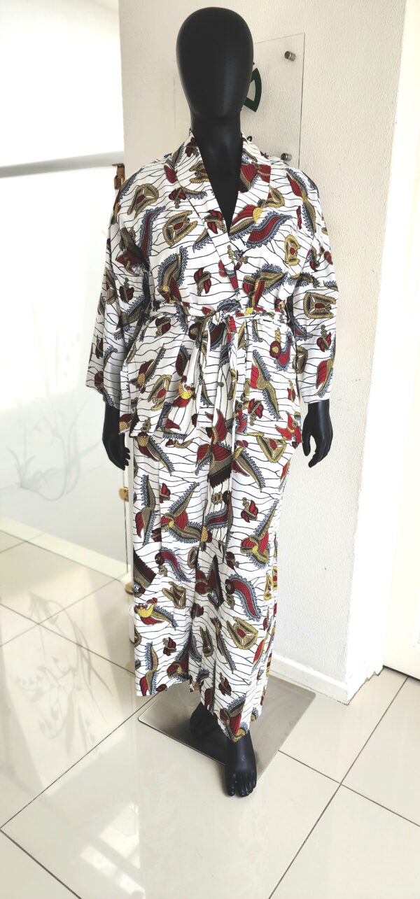 1000473099 Ivory Flight