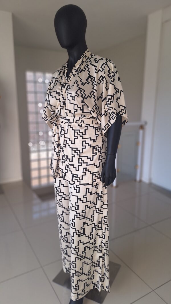 1000473213 Pixel Maze Edition Silk Satin African Print